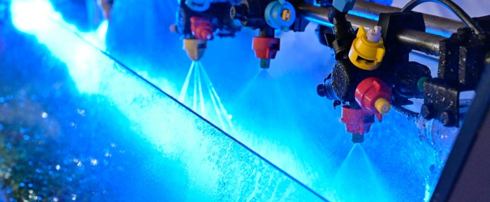 Industrial robot used as an illustrative image in Agrishow’s automation report; not the field robots described